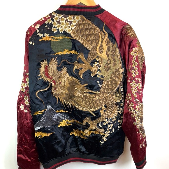 Black and Gold reversible Dragon Embroidered Jacket size L - Picture 3 of 14